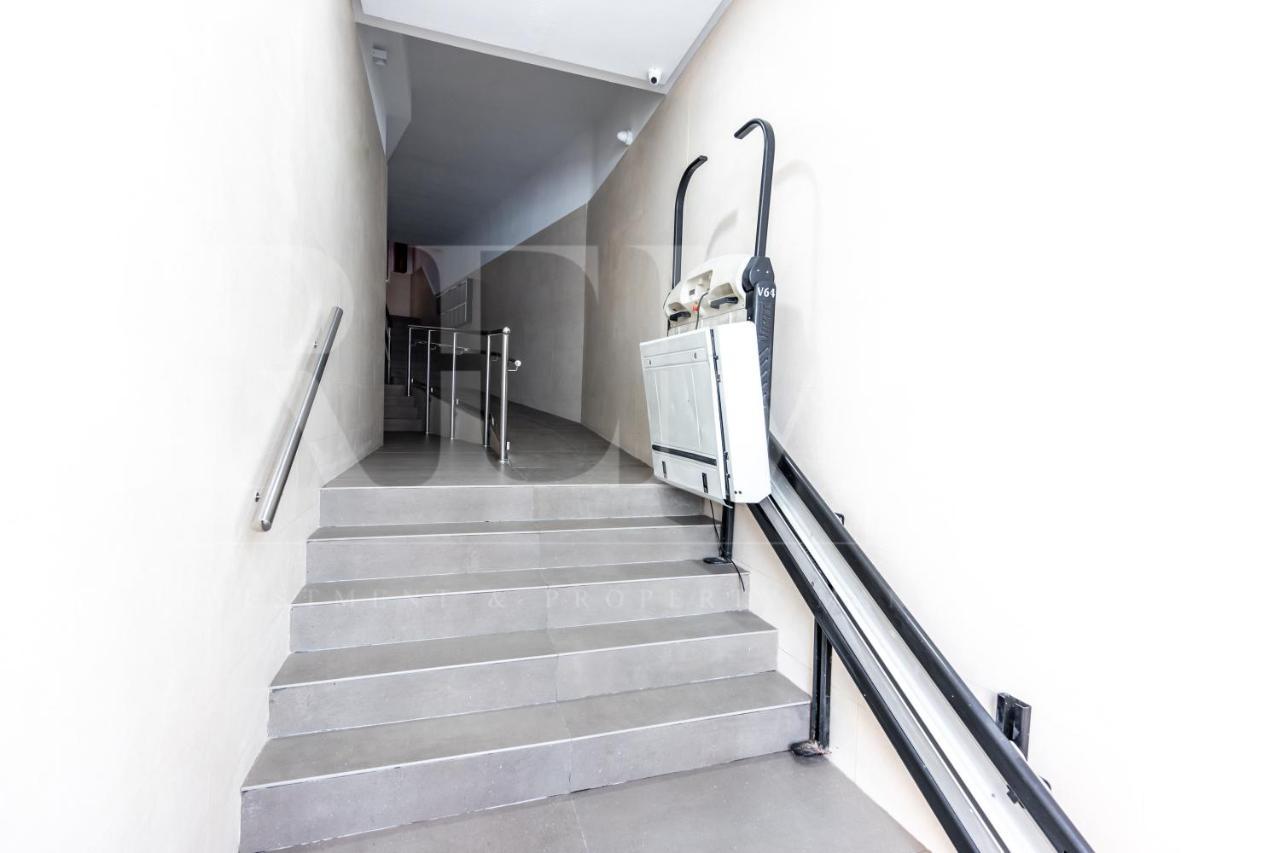 Apartmán Modern Gem In Heart Of Malaga, Near Sights Rems Exteriér fotografie