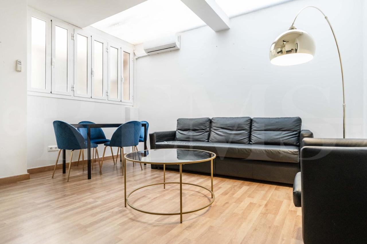 Apartmán Modern Gem In Heart Of Malaga, Near Sights Rems Exteriér fotografie